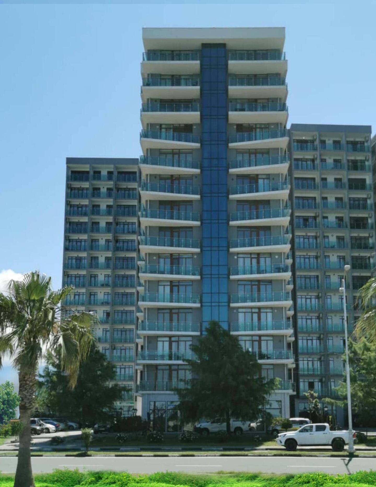 Aqua Batumi Hotel & Apartments Экстерьер фото