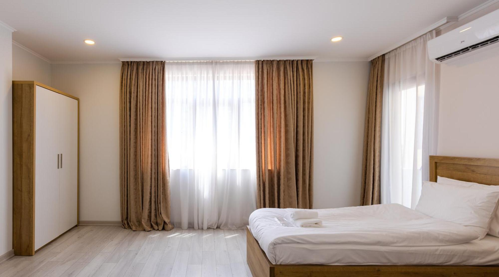 Aqua Batumi Hotel & Apartments Экстерьер фото