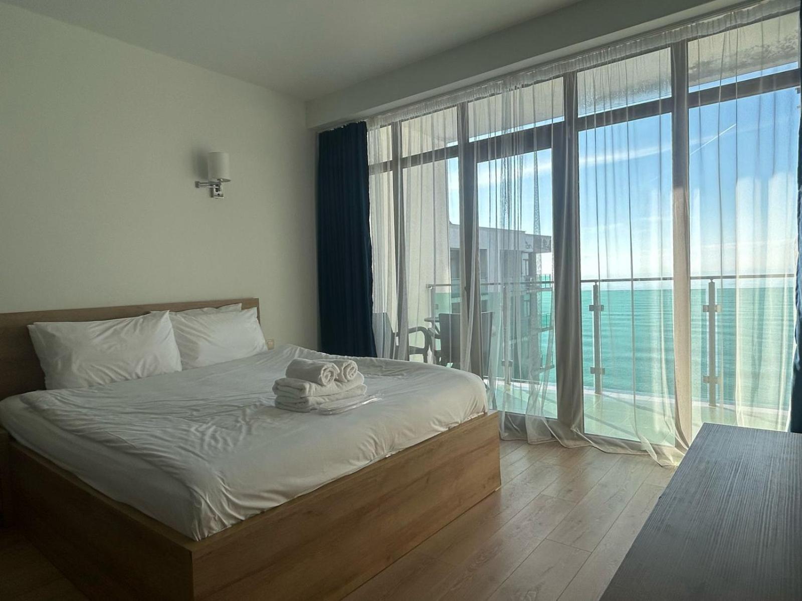 Aqua Batumi Hotel & Apartments Экстерьер фото