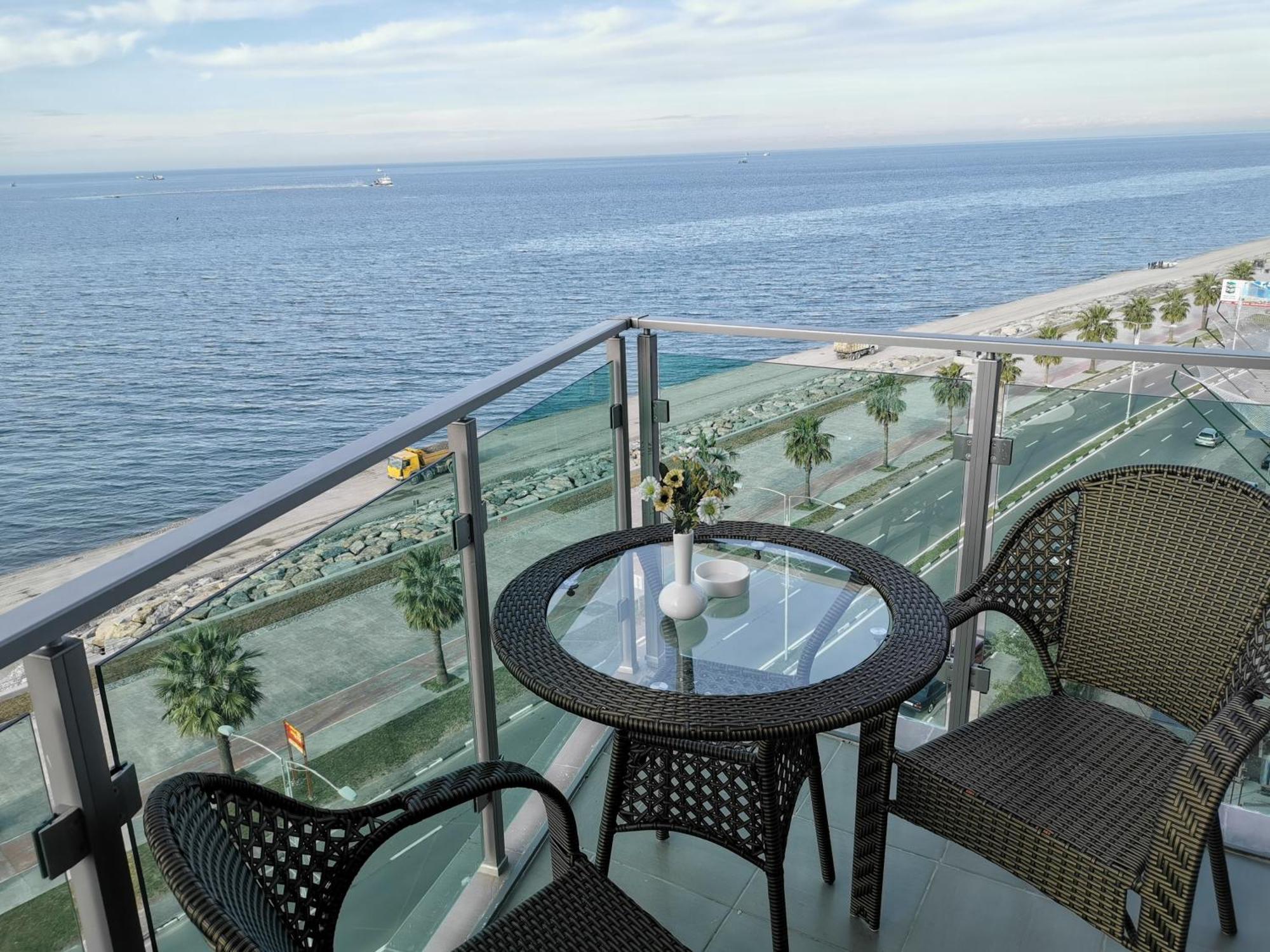 Aqua Batumi Hotel & Apartments Экстерьер фото